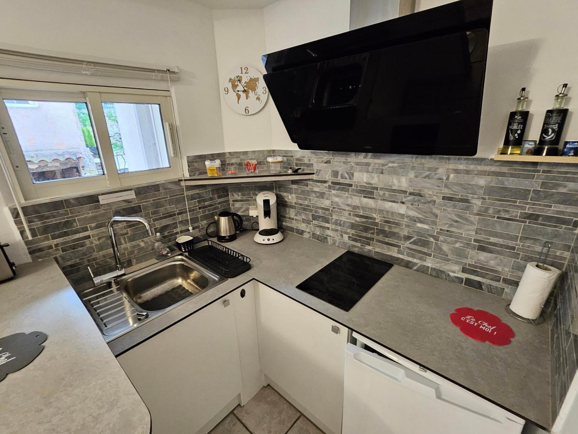 Appartement Dans Ancien Moulin A Huile Renove กราส ภายนอก รูปภาพ